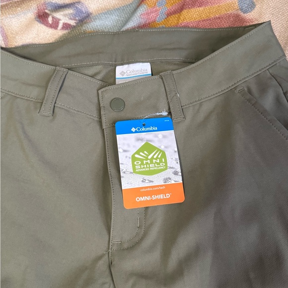 Women’s Columbia Pants - Picture 8 of 8